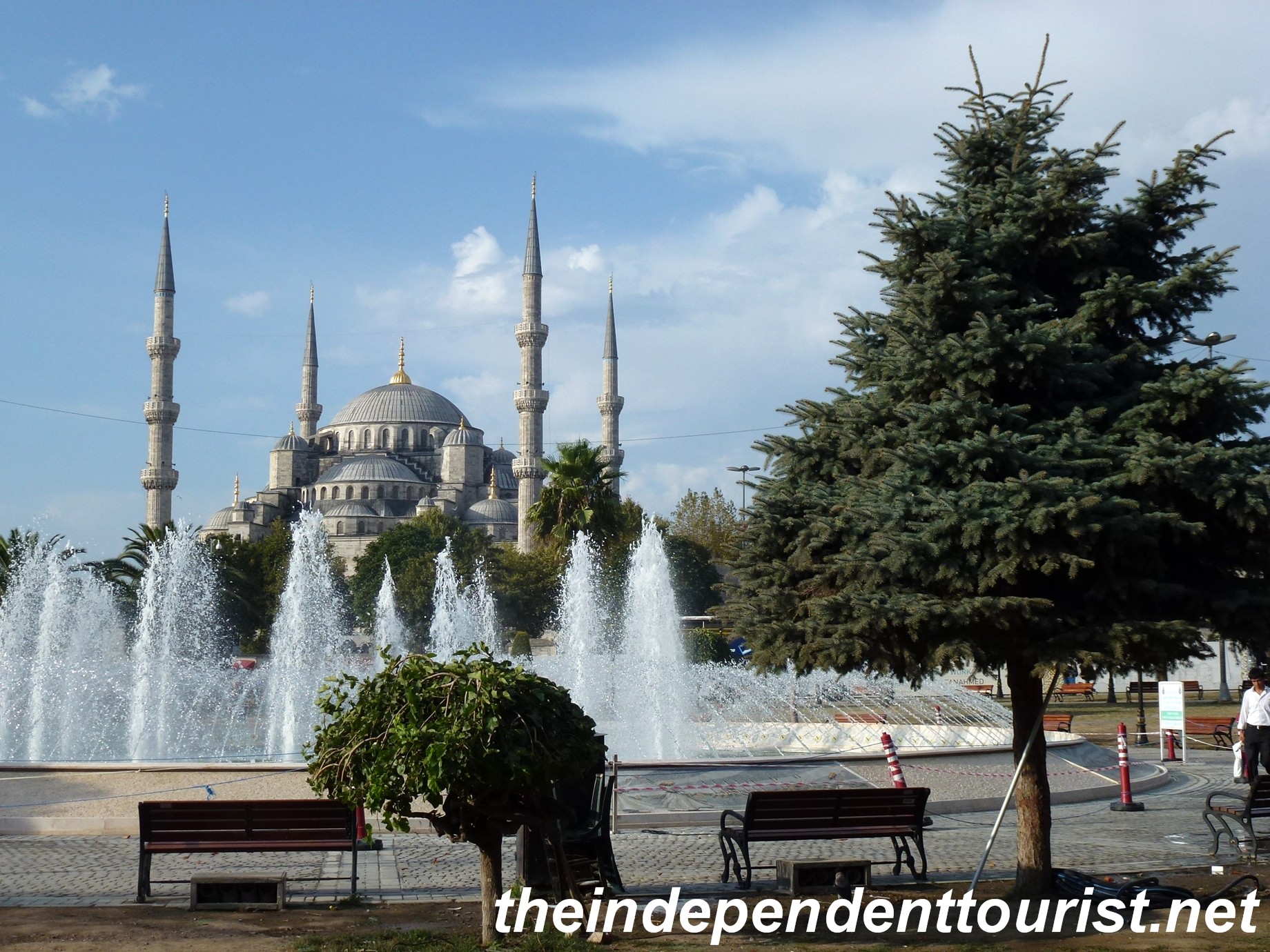 A view of the Blue Mosque from Sultanahmet Square, between the Hagia Sophia and the Blue Mosque.
